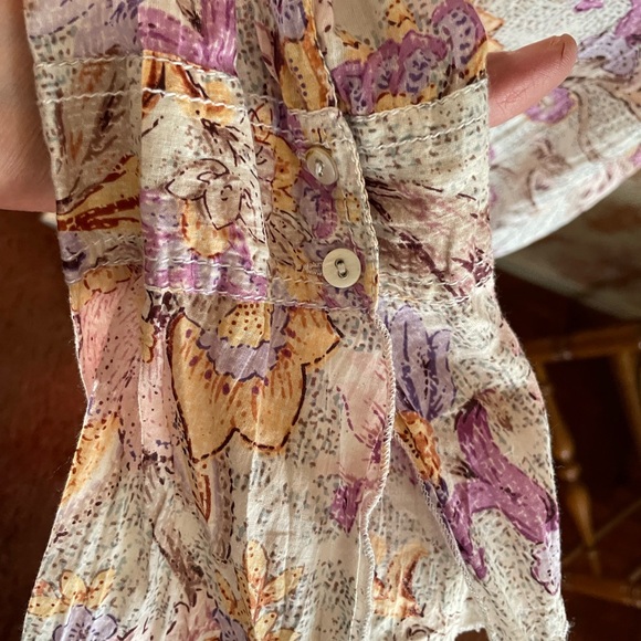 Sundance Ruffle Floral Blouse - Picture 6 of 9